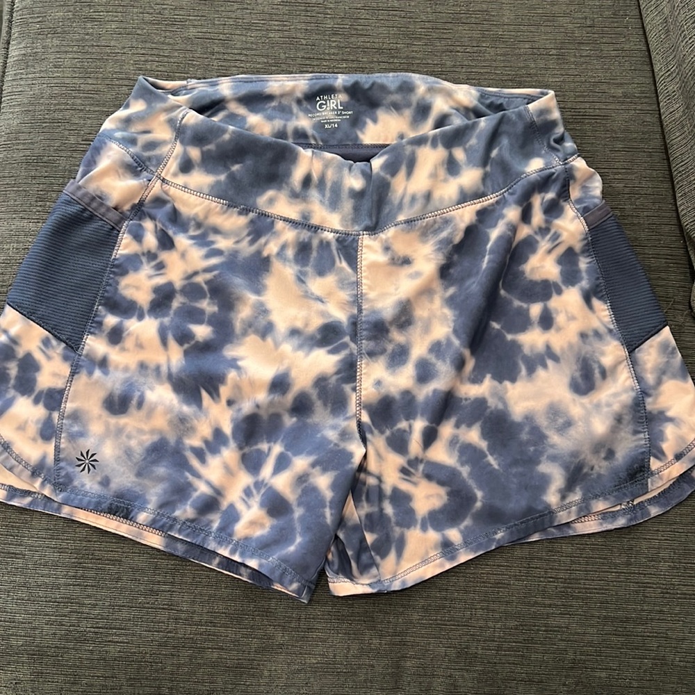 GUC athleta girls record breaker 3” short